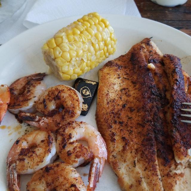 Jolly Roger seafood - Photo 7