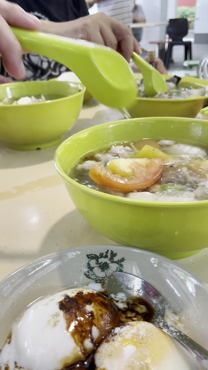 Bedok Ah Koon Fish Soup - Photo 1