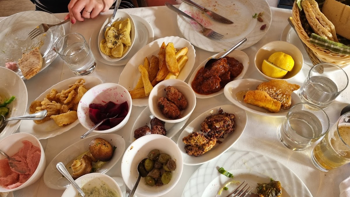 Happy Island Restaurant - Photo 2