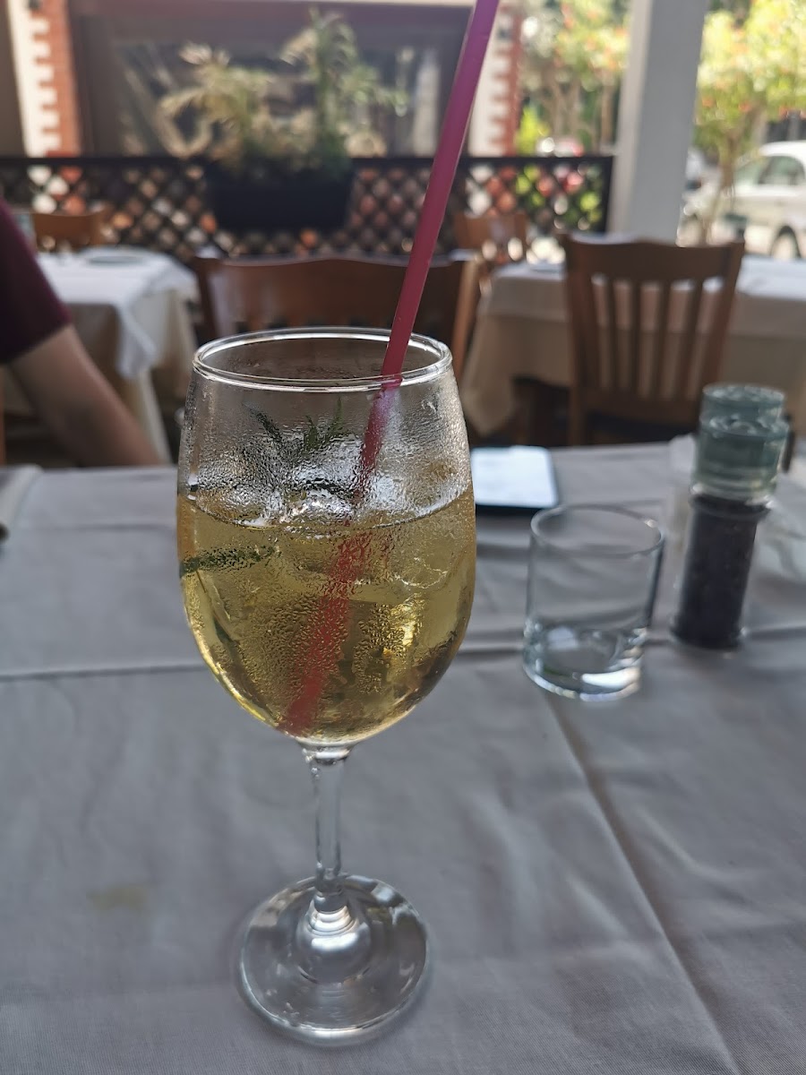 Happy Island Restaurant - Photo 4