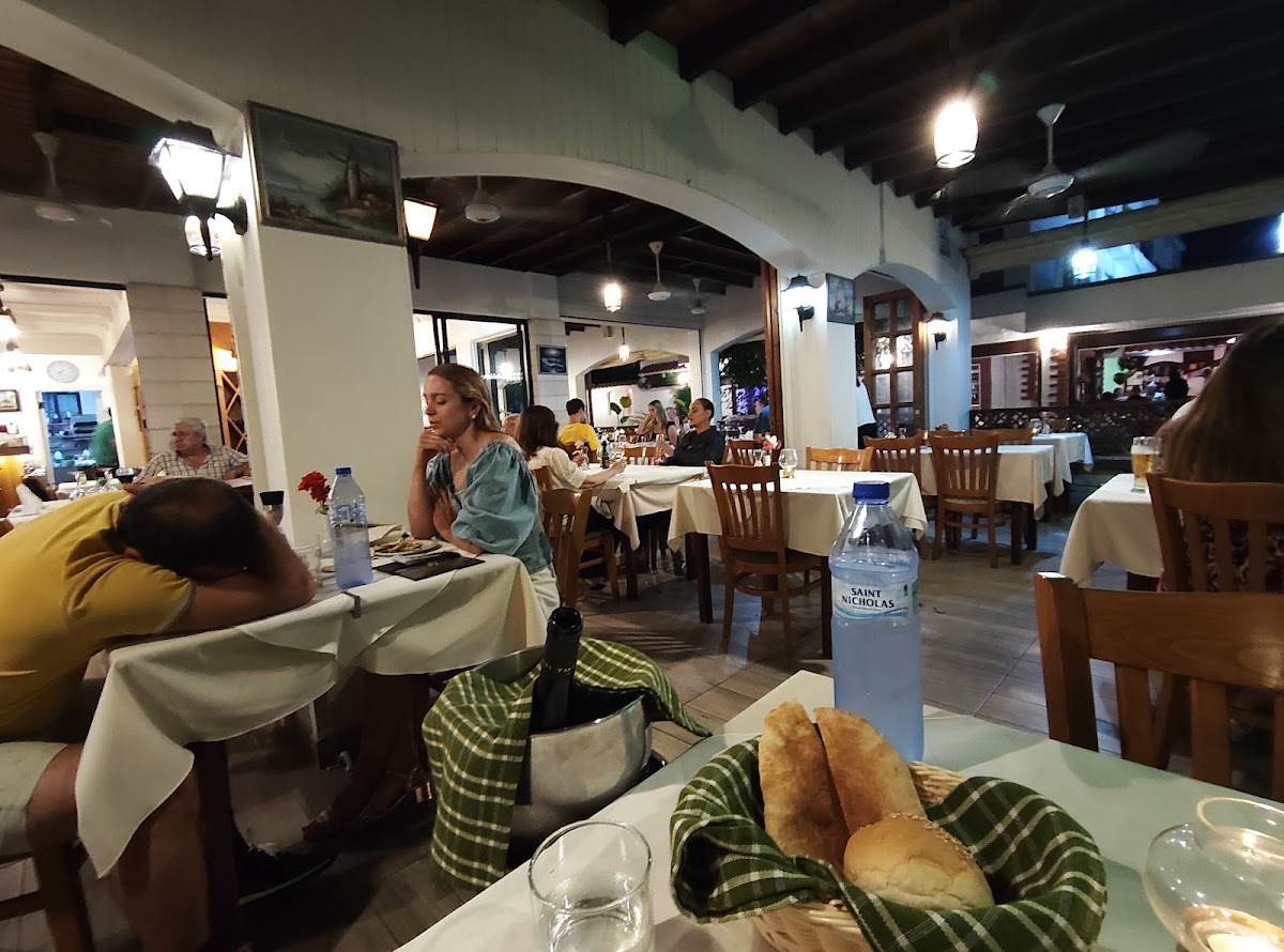 Happy Island Restaurant - Photo 5