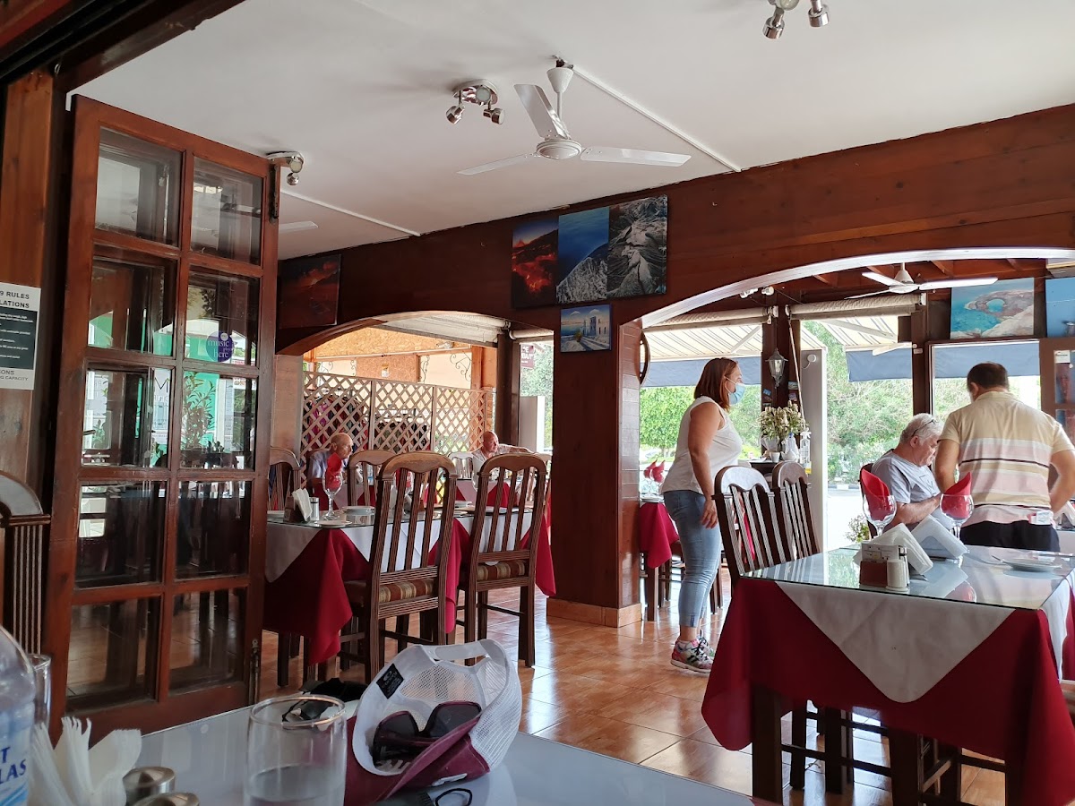 Happy Island Restaurant - Photo 8