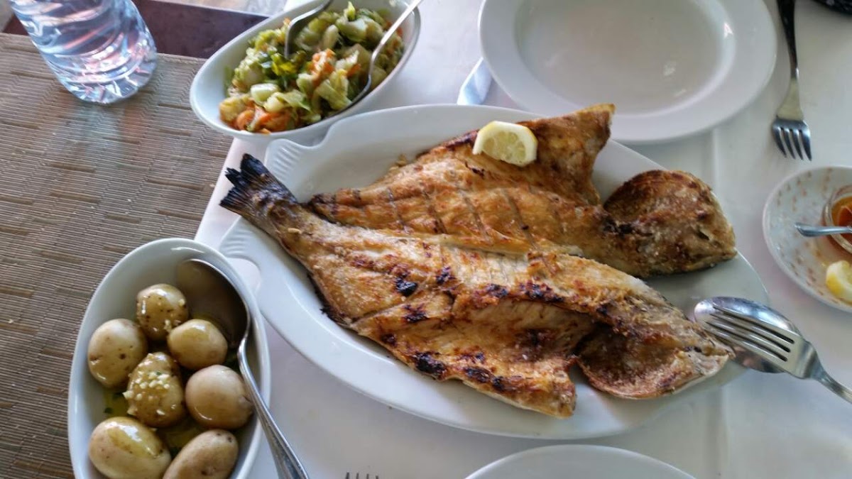 Restaurante Tony de Angeiras - Photo 9