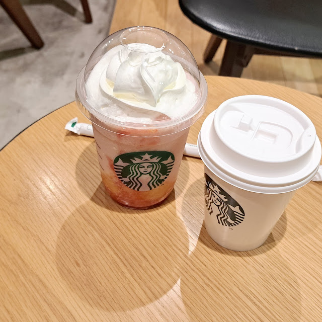 イチゴバナナフラペチーノ&スターバックスラテ