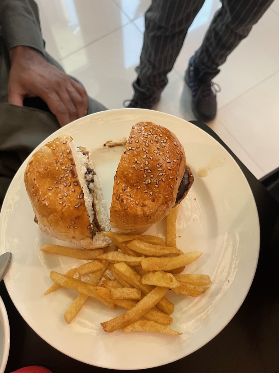 Resham Steak n Grill - Photo 9