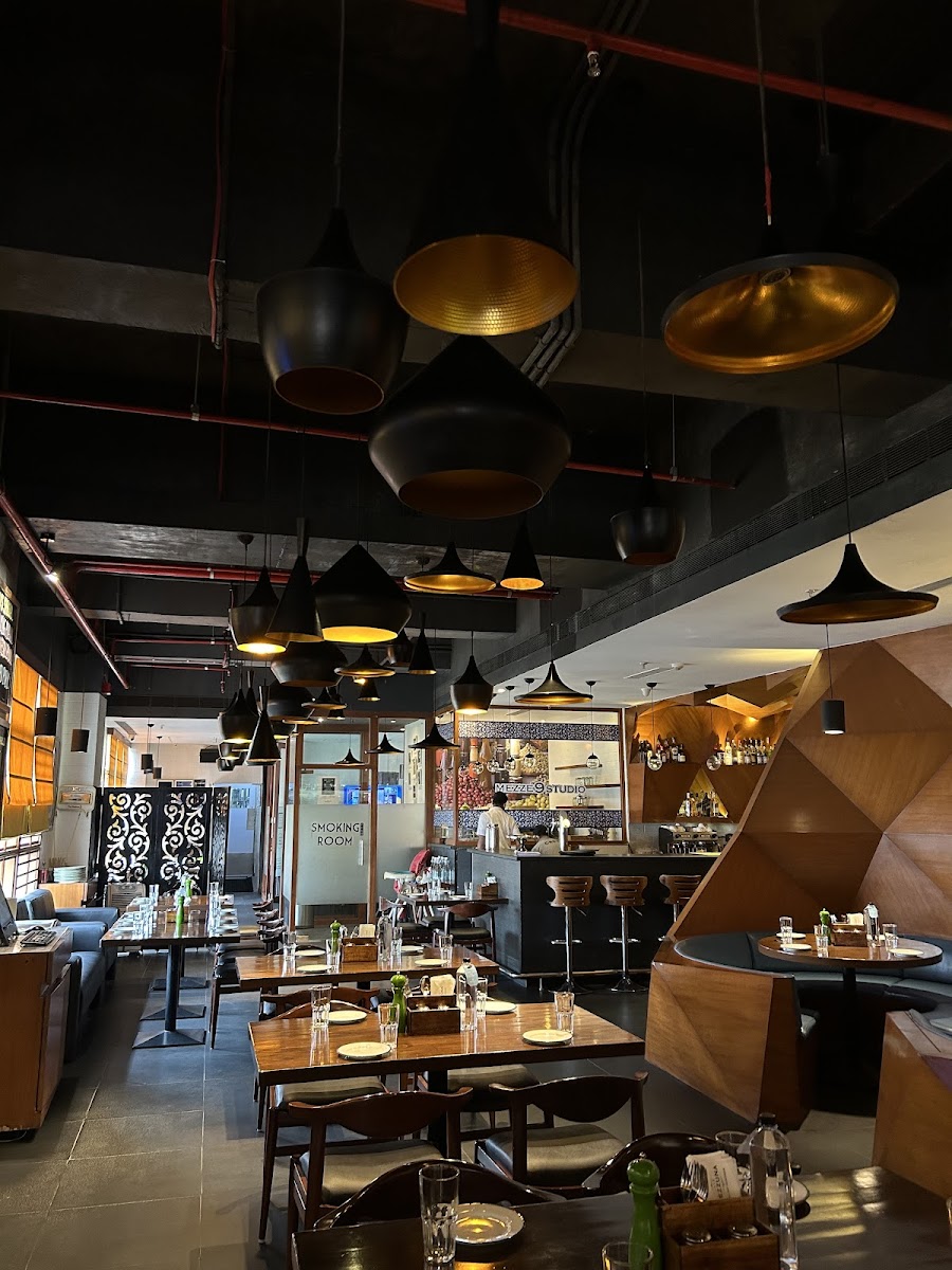Cafe Mezzuna - Photo 3