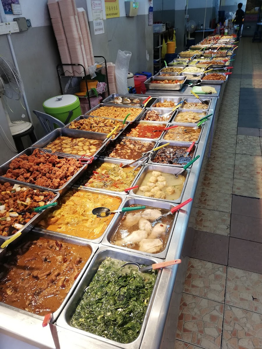 Lucky Home Mix Rice Restaurant - Photo 4