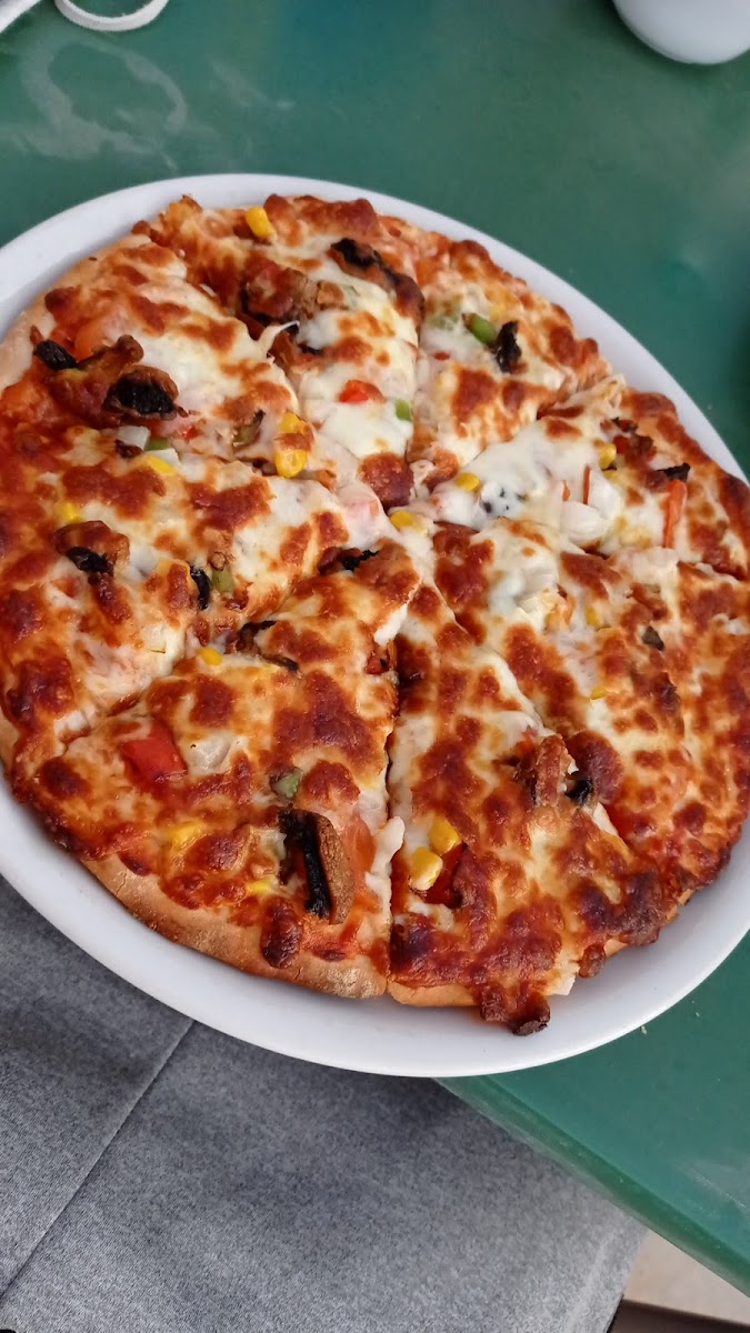 Skye Bar & Pizzeria - Photo 6
