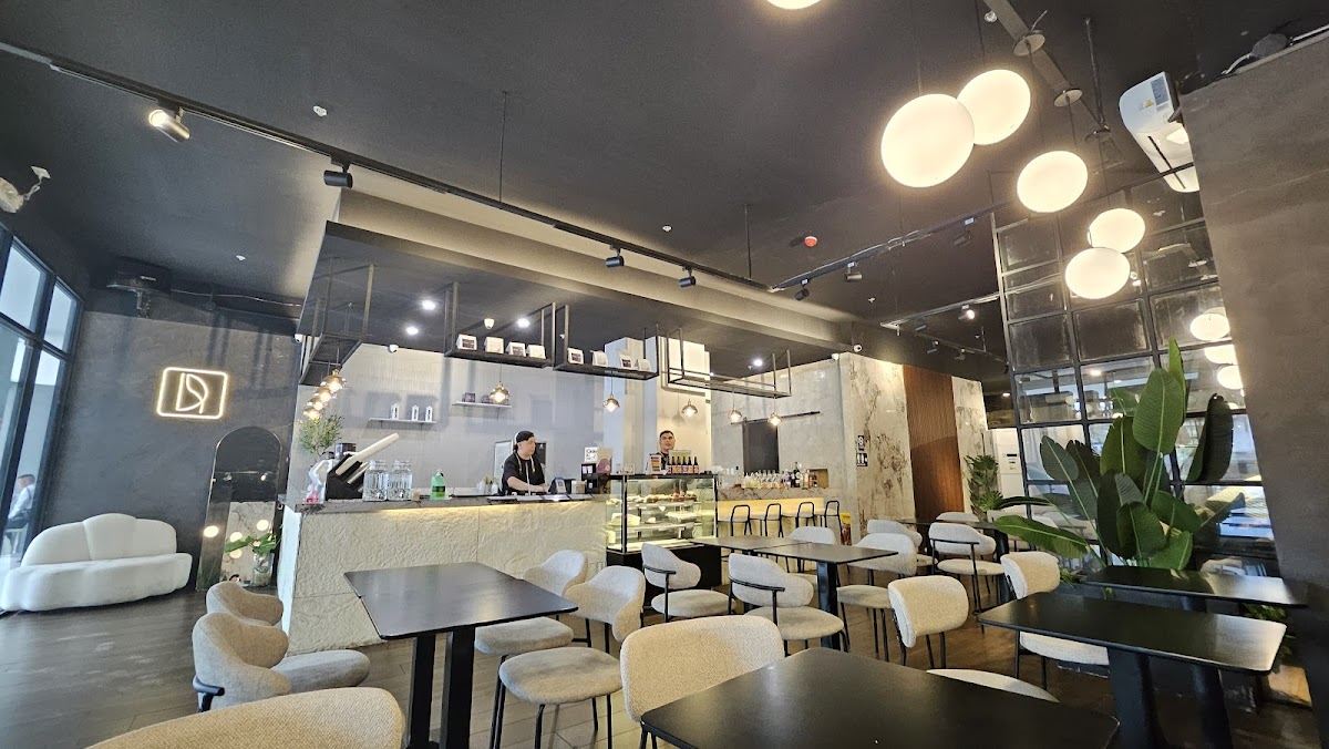 Daily Habit Cafe - Aurora - Photo 3