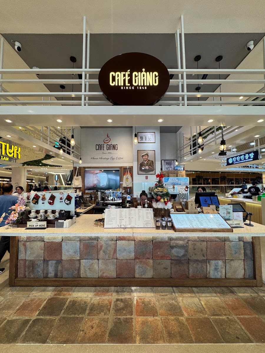 Cafe - Lotte Westlake