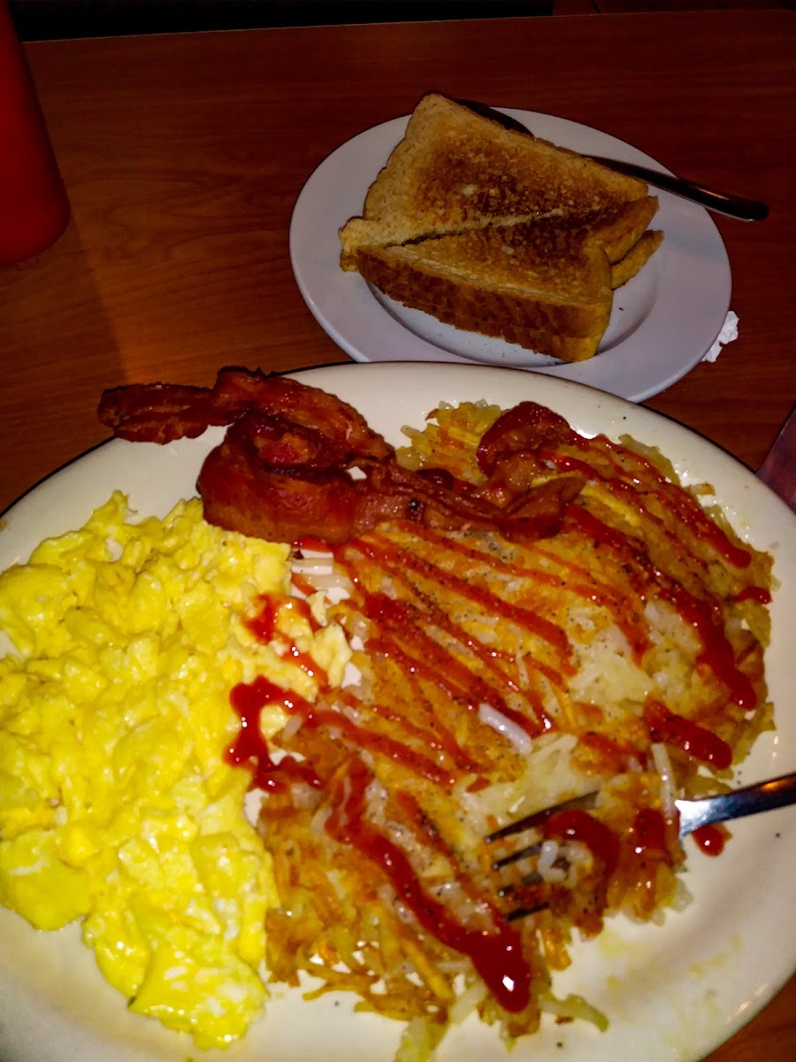 Bravo Cafe Coney Island - Photo 5