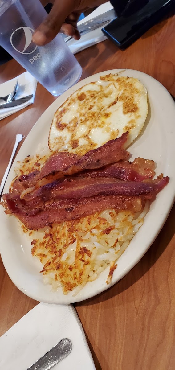 Bravo Cafe Coney Island - Photo 7