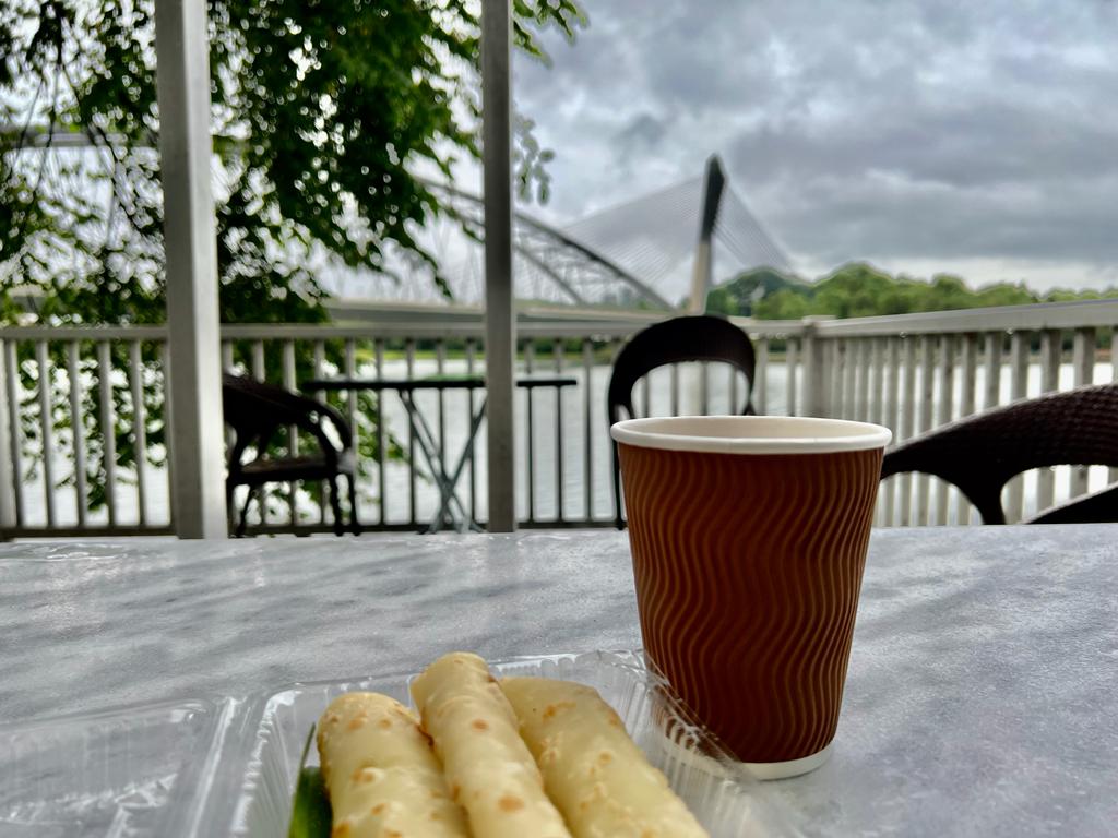 Cyclist Cafe - Photo 9