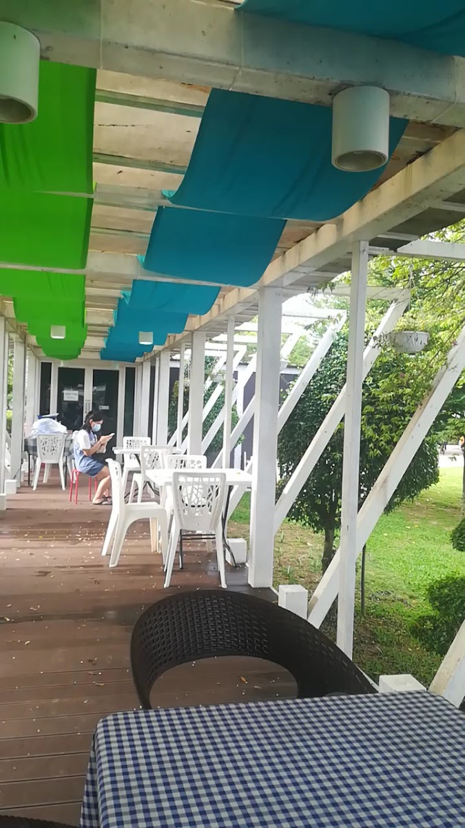 Cyclist Cafe - Photo 1