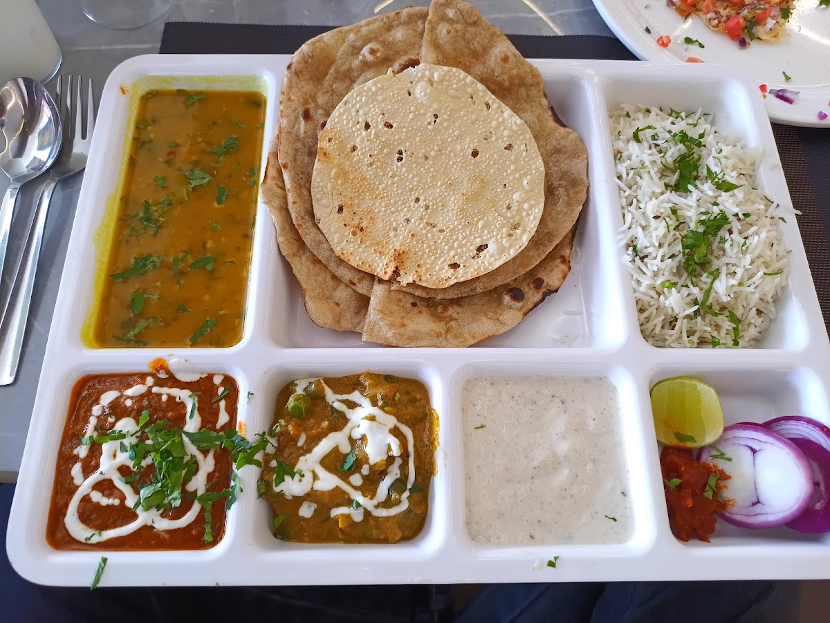 Krishna sudama restaurant - Photo 2