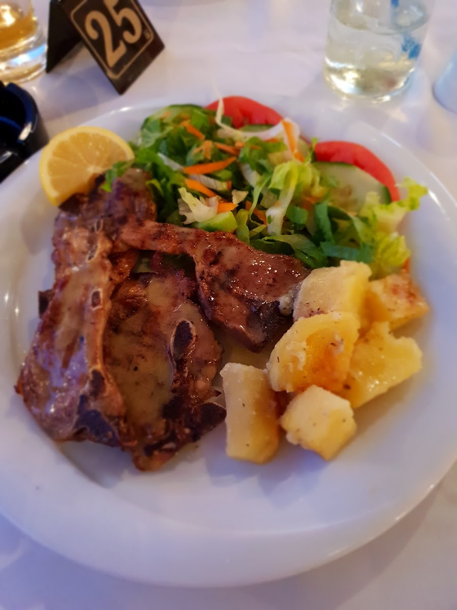 Acropolis Diner - Photo 6