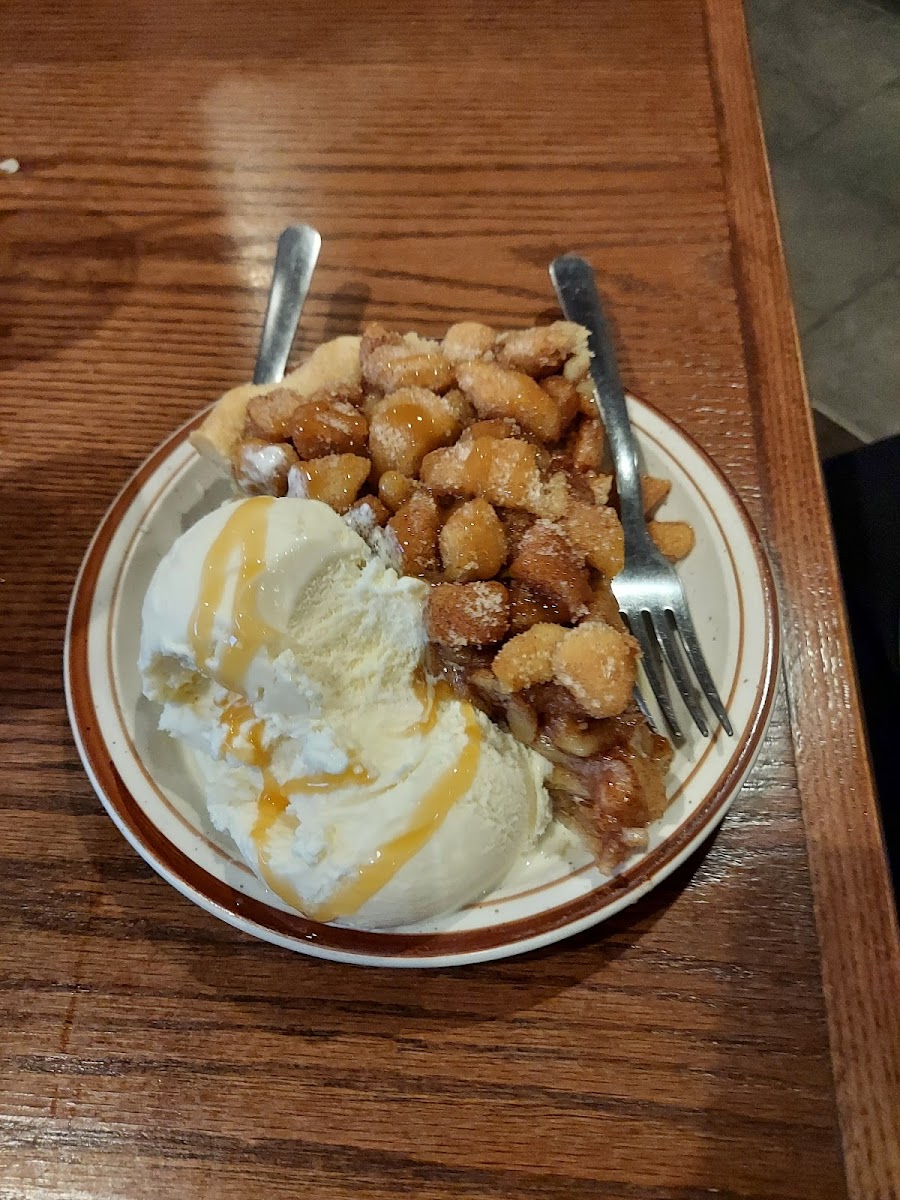 Baker's Cafe - Photo 9