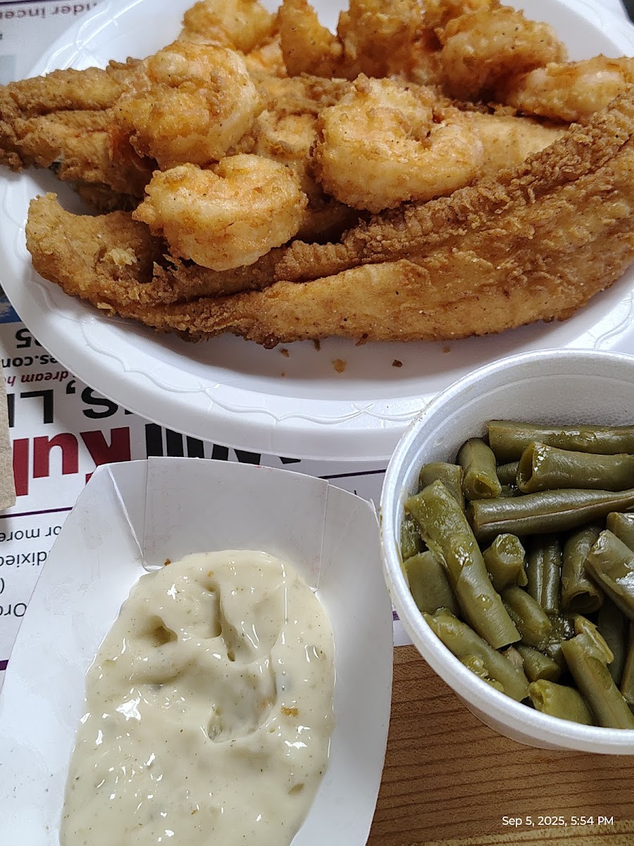 Dixie Queen Seafood Restaurant
