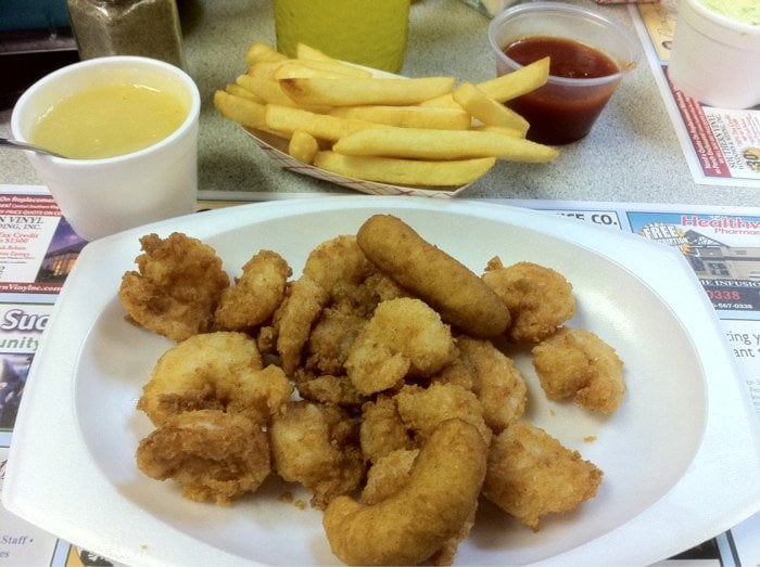 Dixie Queen Seafood Restaurant - Photo 7