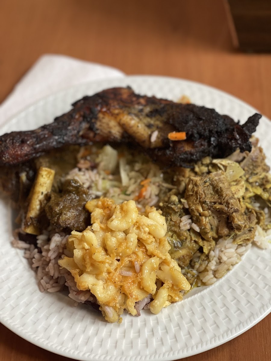 B&L Caribbean Restaurant - Photo 8