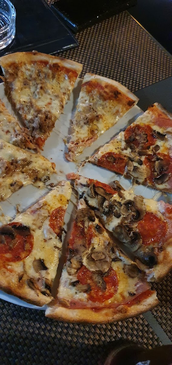 Pizzeria Lukrecija - Photo 4