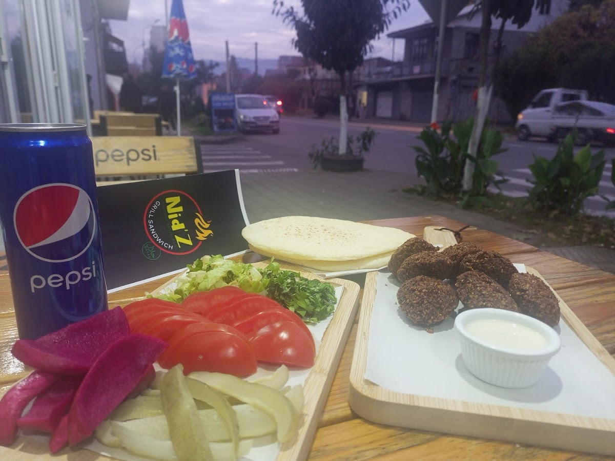Nid'Z Restaurant - Photo 2