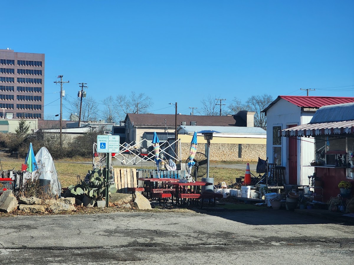 Miss Betty's Magic Wok - Photo 4