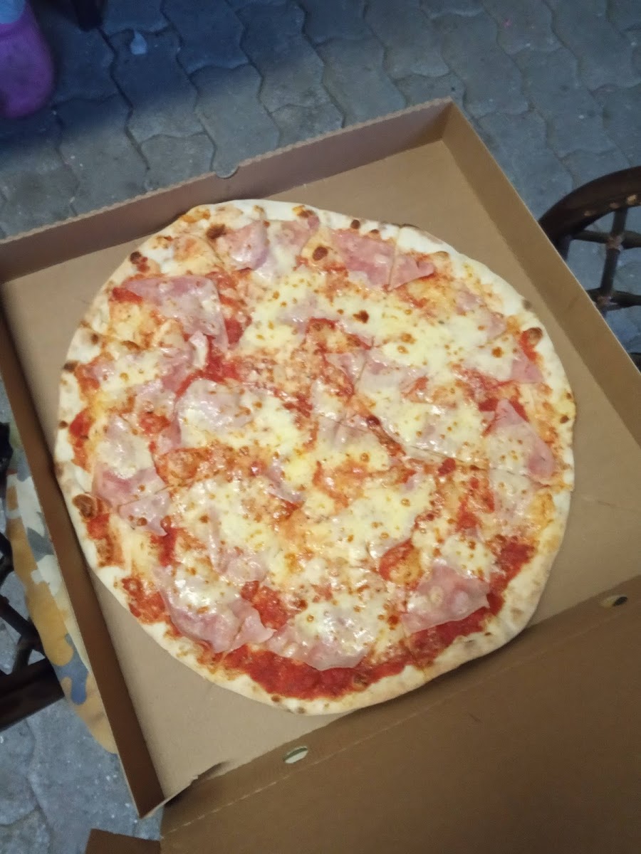 Pizza Caffé Luccio - Photo 4