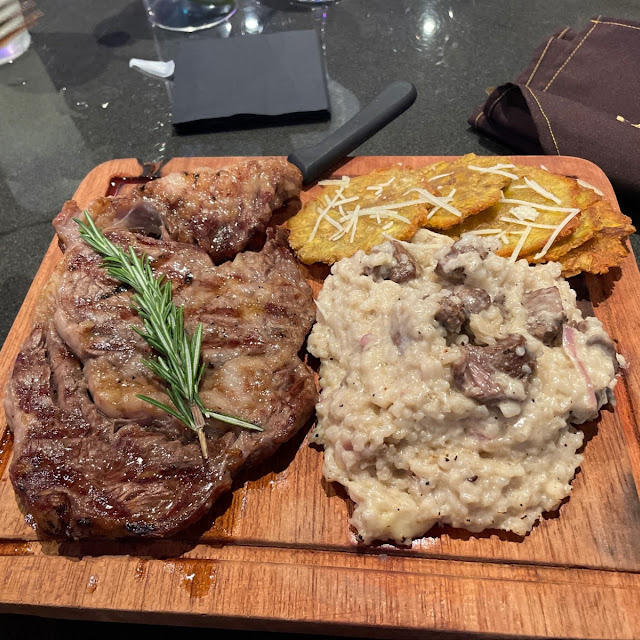 Ribeye Con Tostones