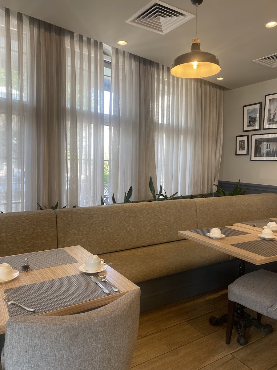 SAMAWER RESTAURANT & KITCHEN - Photo 9