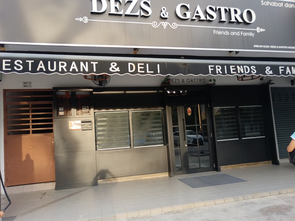 DEZS & GASTRO - Photo 2