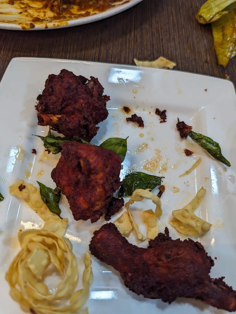 E Duniyav Restaurant Hamdan Br. - Photo 8