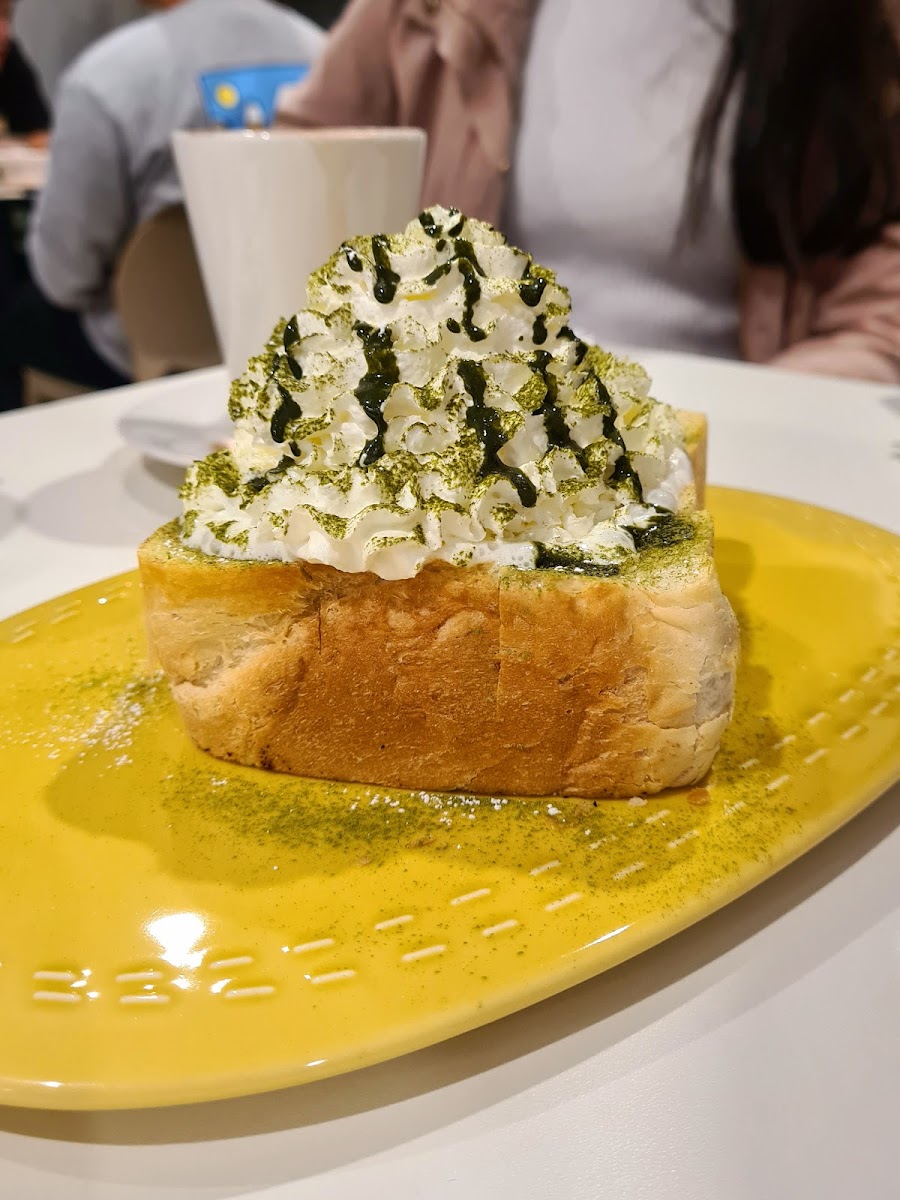 Tiara Dessert Cafe - Photo 9