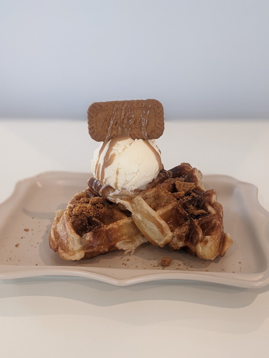 Tiara Dessert Cafe - Photo 4