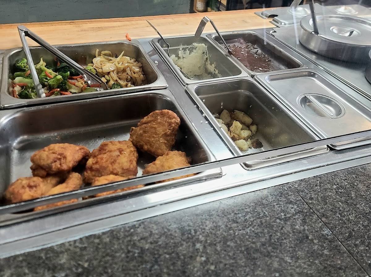 Hadi's Restaurant - Photo 4