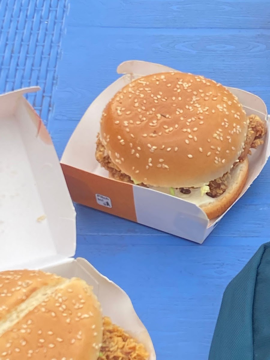 Crispy King Fast Food Restaurant - Photo 9