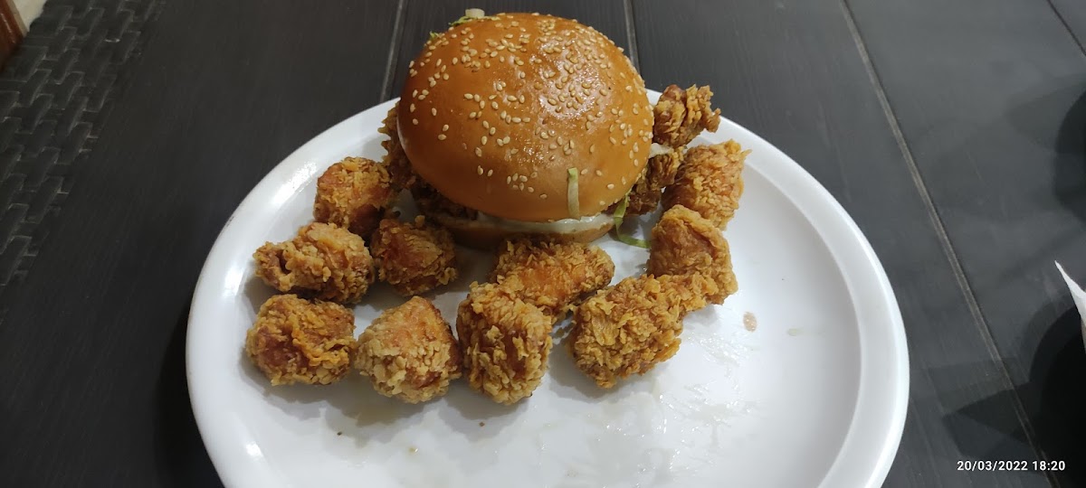 Crispy King Fast Food Restaurant - Photo 6