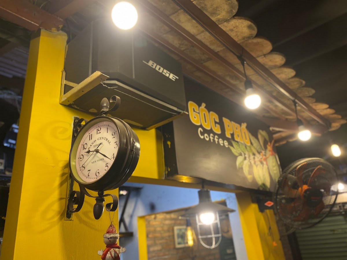 Cafe Góc Phố