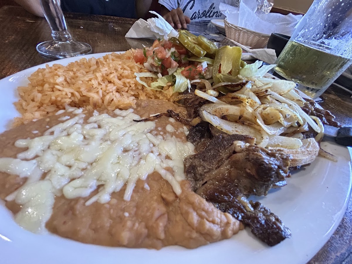 Toluca Mexican Restaurant - Photo 2