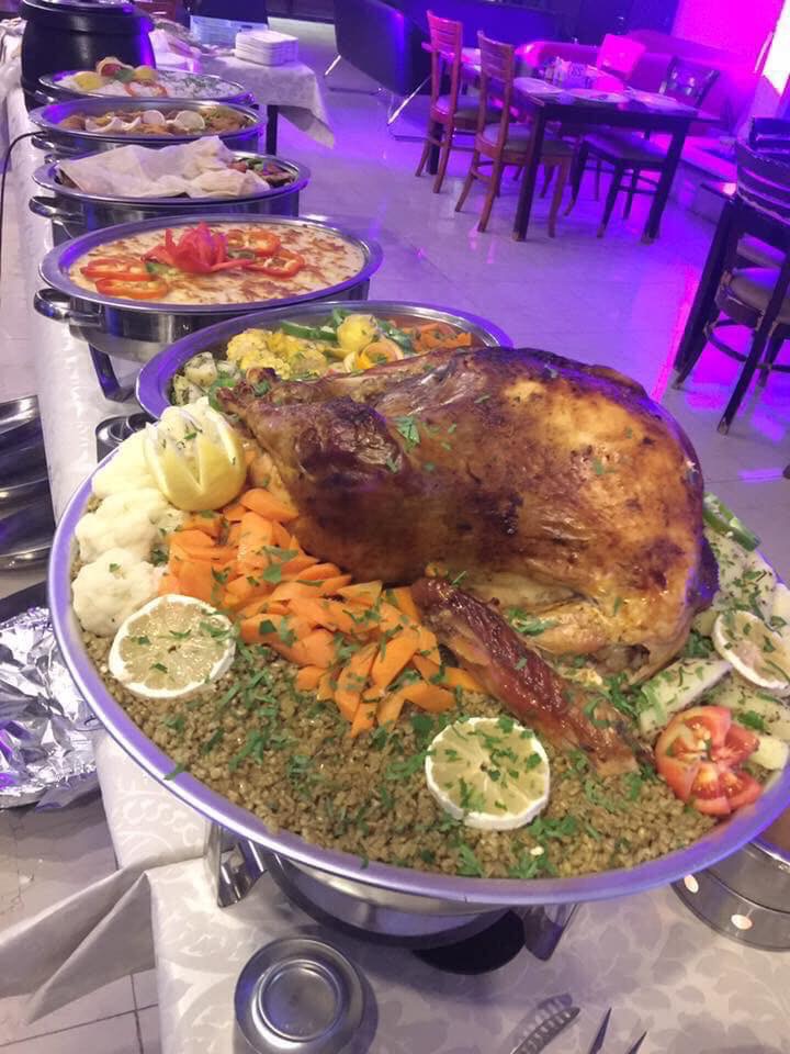 Resturant and cafe' castle view ( مطعم وكافيه اطلالة القلعة ) - Photo 2