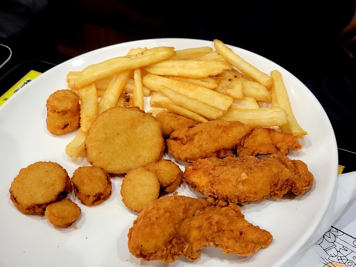 Midland Restaurant - Photo 8