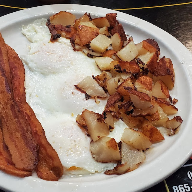 Kam Steak & Eggs