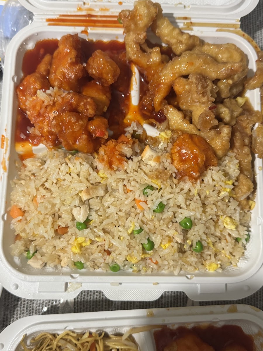 Bridlewood Chinese Cuisine - Photo 6