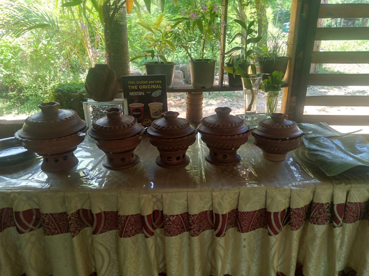Wale kade Restaurant & Coffee Shop
