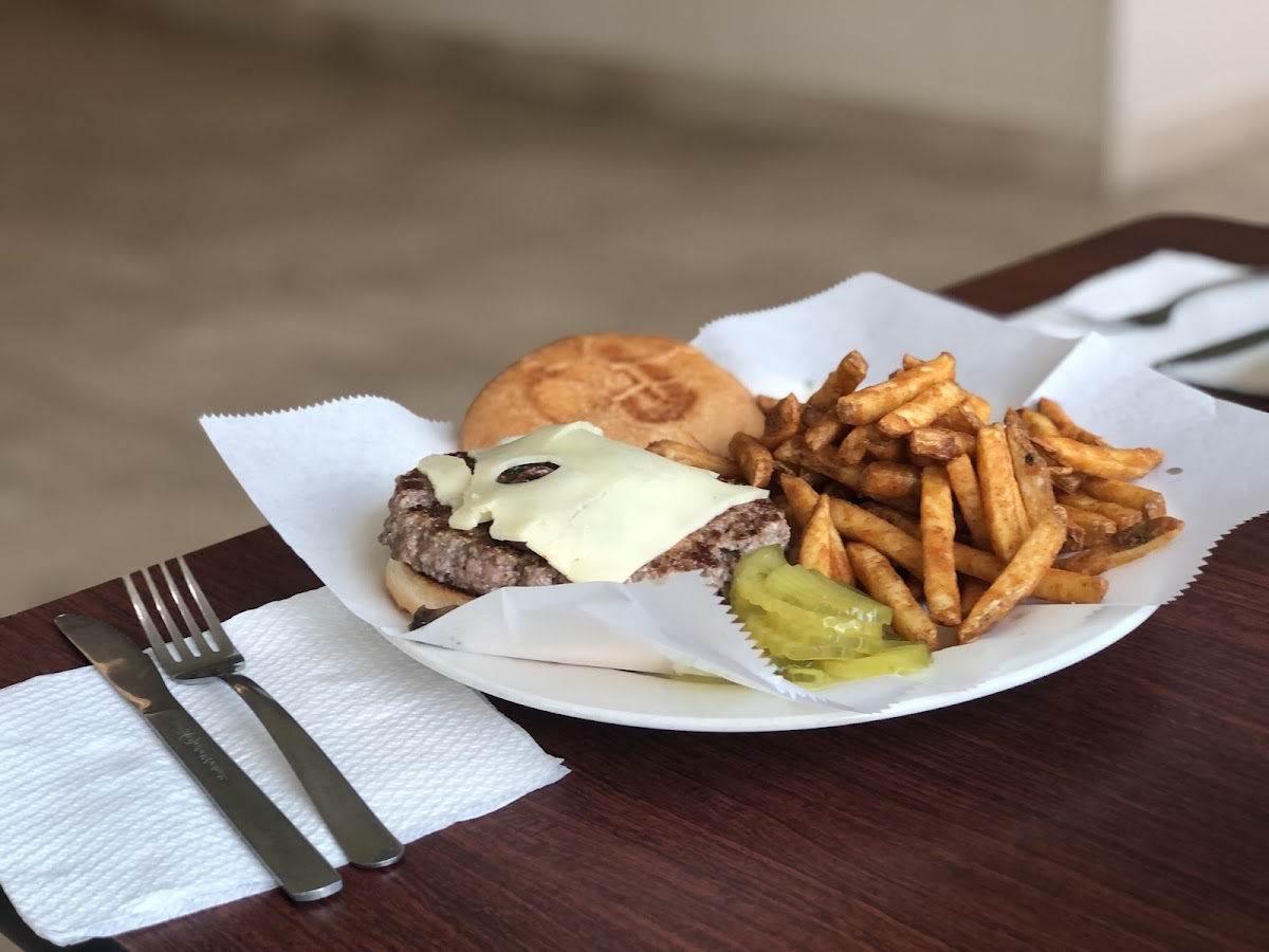 The Signature Grill - Photo 8