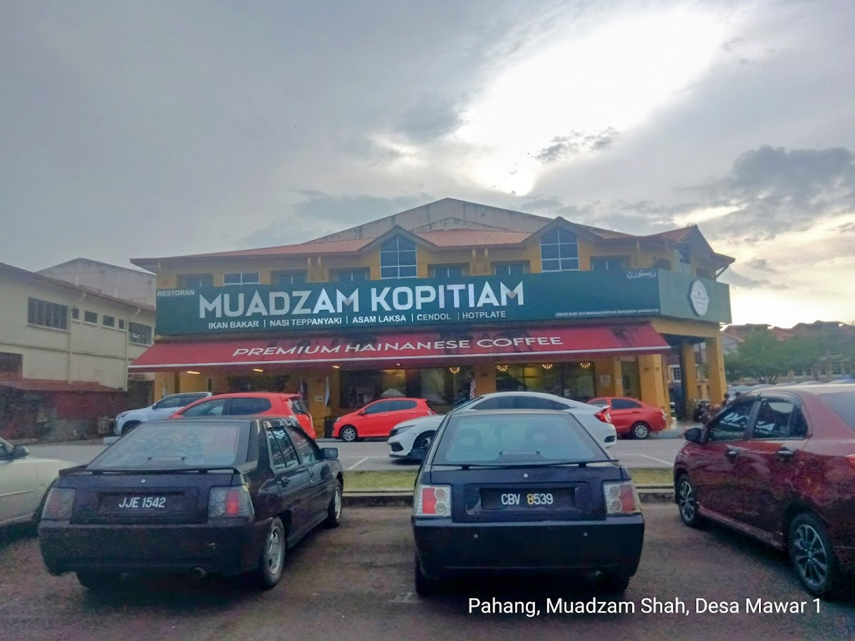 Jentayu Muadzam Kopitiam & Grill