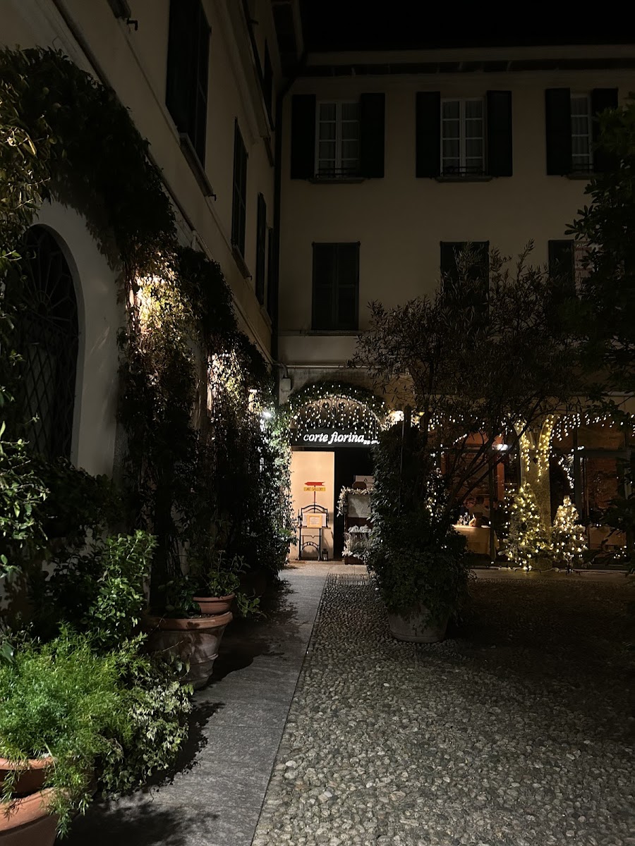 Trattoria Corte Fiorina - Photo 2