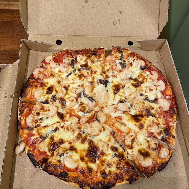Seafood Pizza