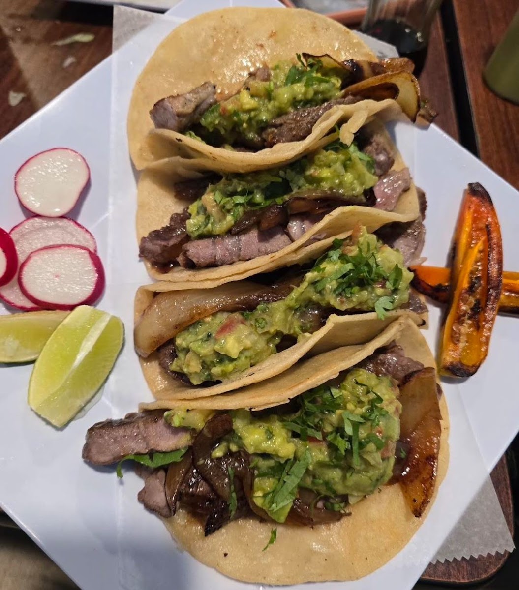 Luna Azul Mexican Kitchen - Photo 3