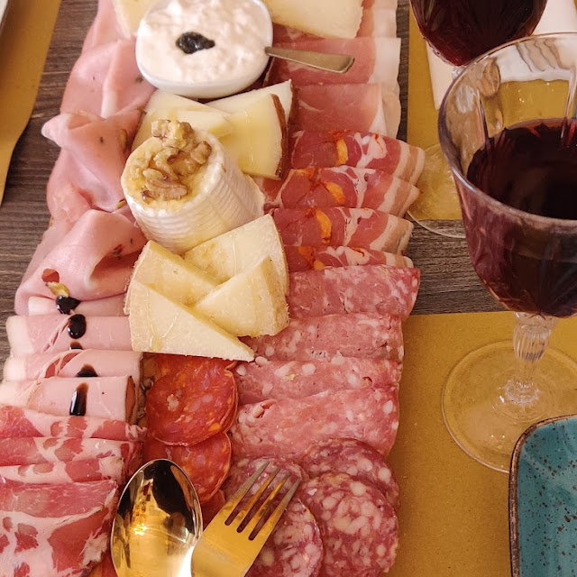 Mixed Platter of Cold Cuts and Cheeses